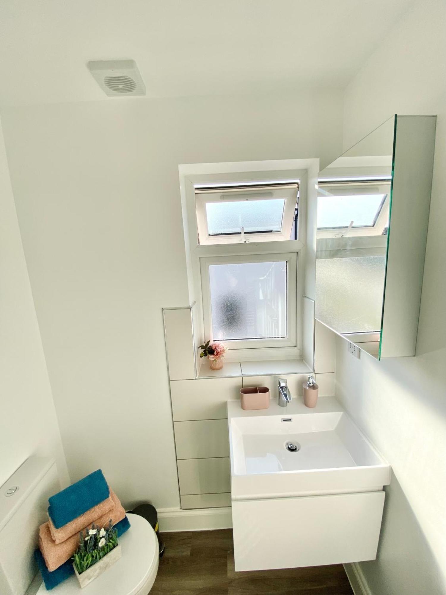 Bright Studio Loft 30Min To Central London Exterior foto